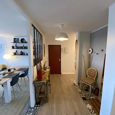 Lumineux 70 M2 Proche Centre *